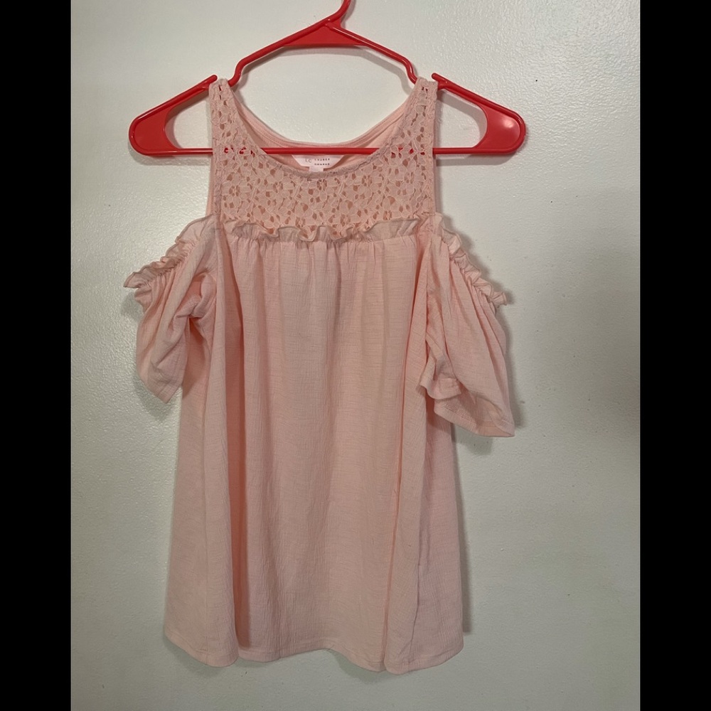 NWT Lauren Conrad cold shoulder top